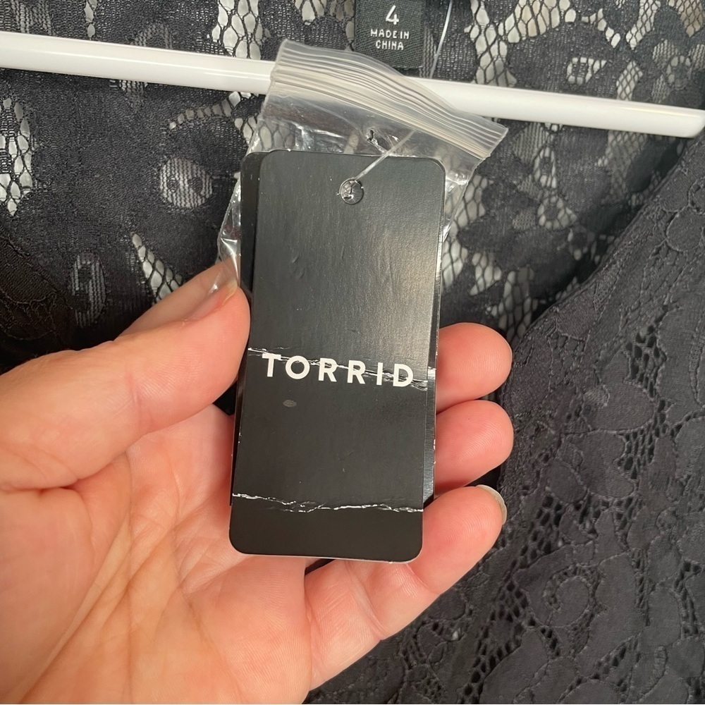 Torrid Harper Lace Pullover Long Sleeve Blouse Floral Sheer in Deep Black 4X/26 - Picture 15 of 16